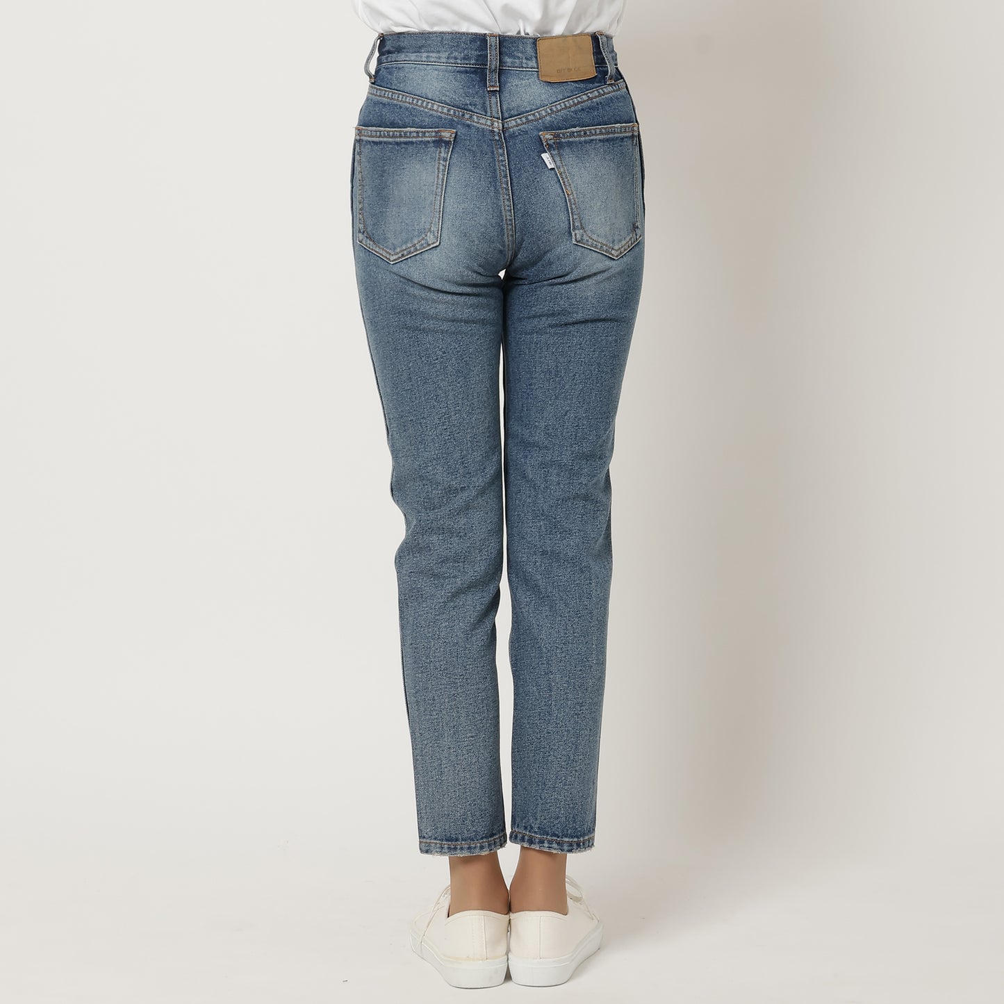 Tapered Denim for Women (61504-2)