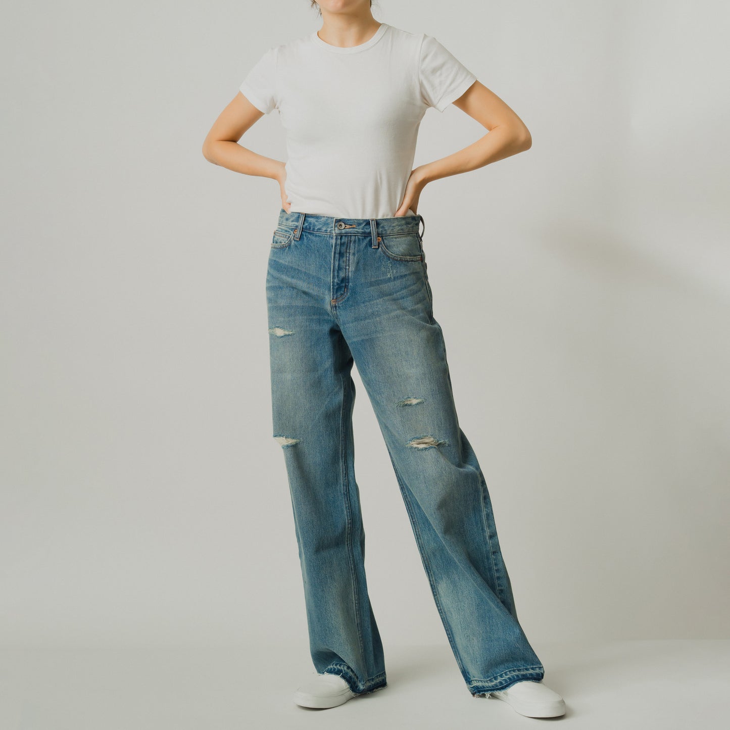 Mid-rise Boyfriend Crashed Denim (60987)